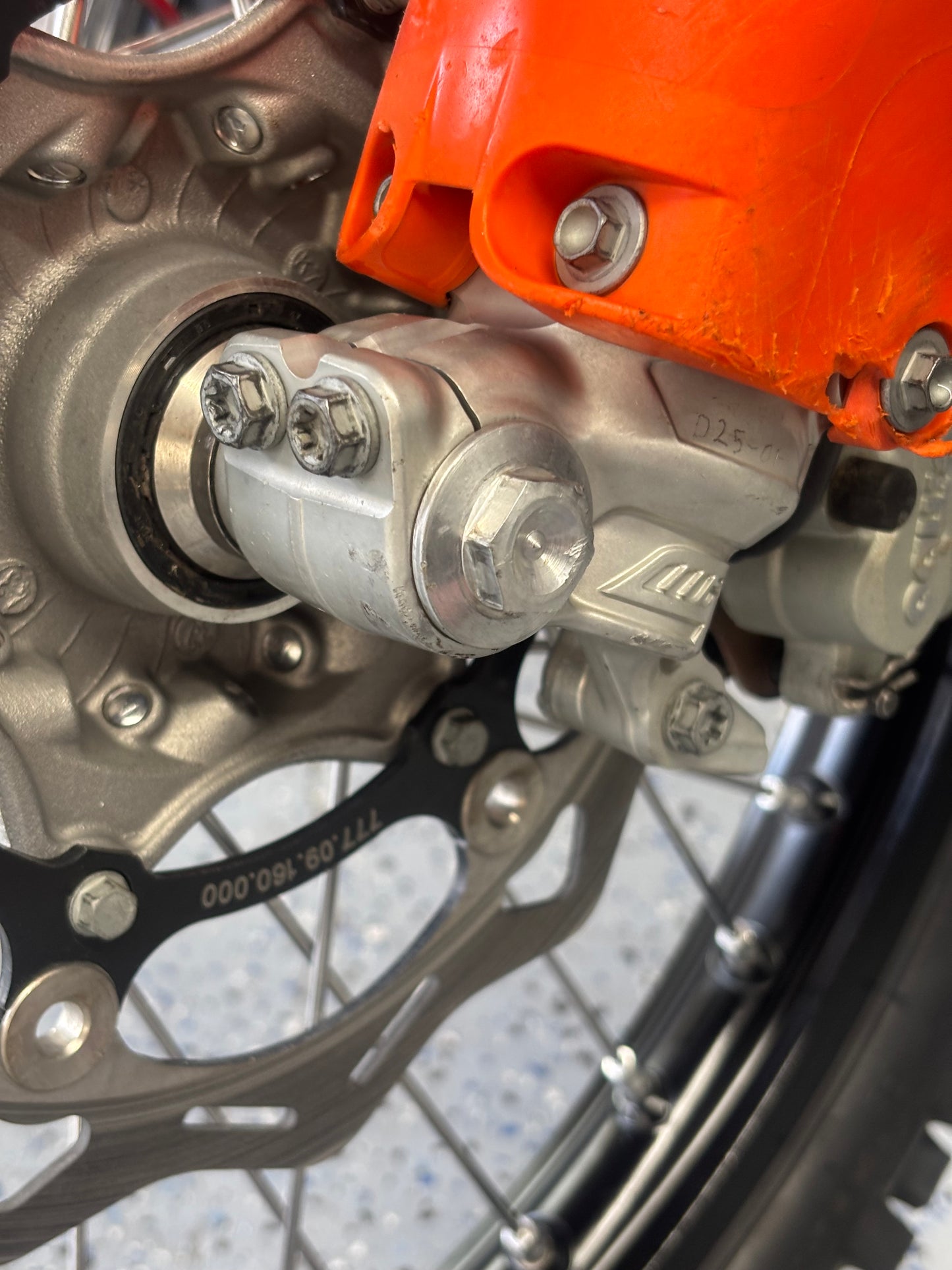 DEVCO - Front axle nut
